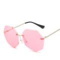 Nouvelle arrivée belle lunettes de soleil femmes sans monture 2019 métal lunettes de soleil vintage surdimensionné